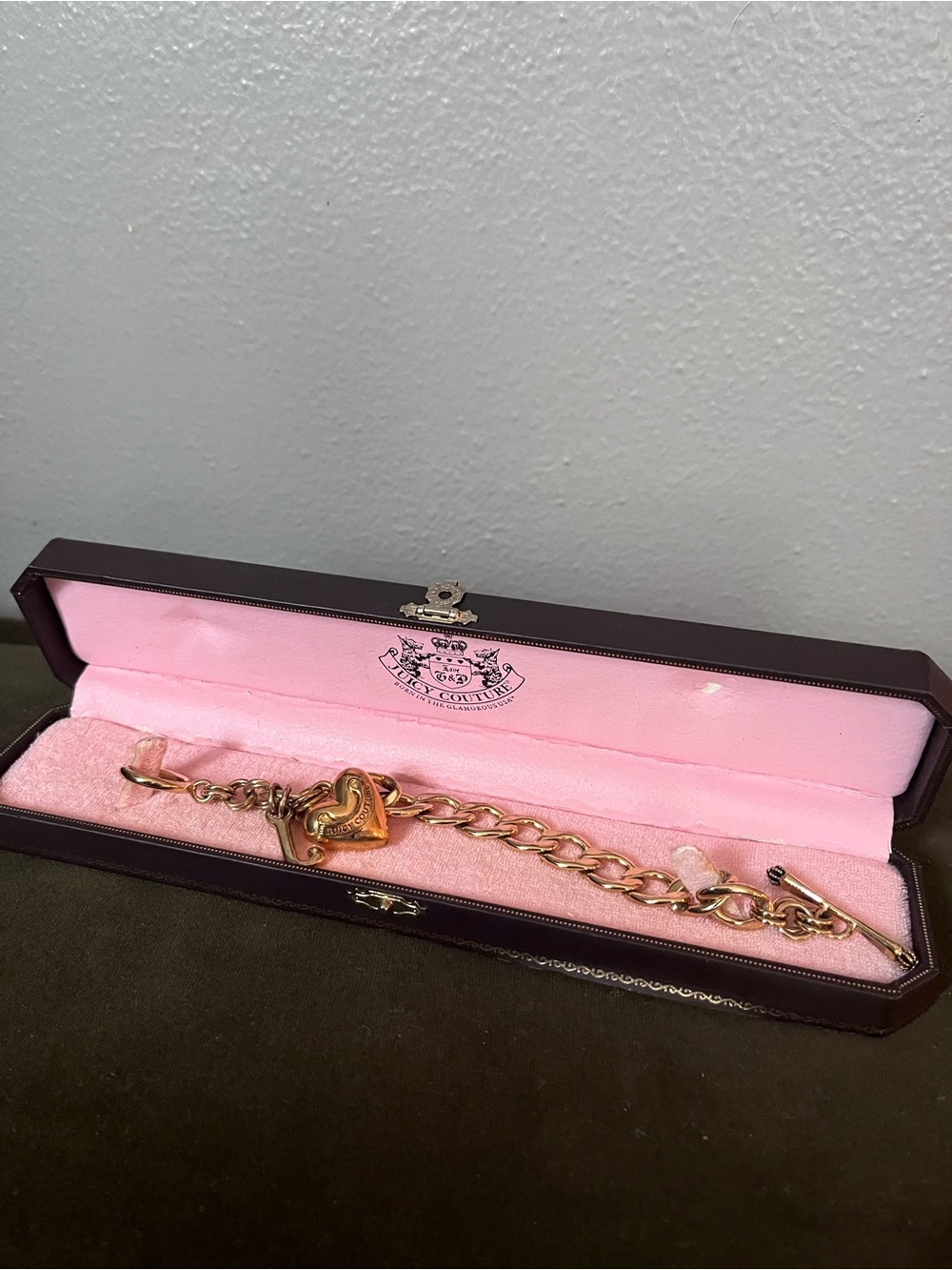Vintage Juicy Couture Gold Heart Charm Chain Bracelet